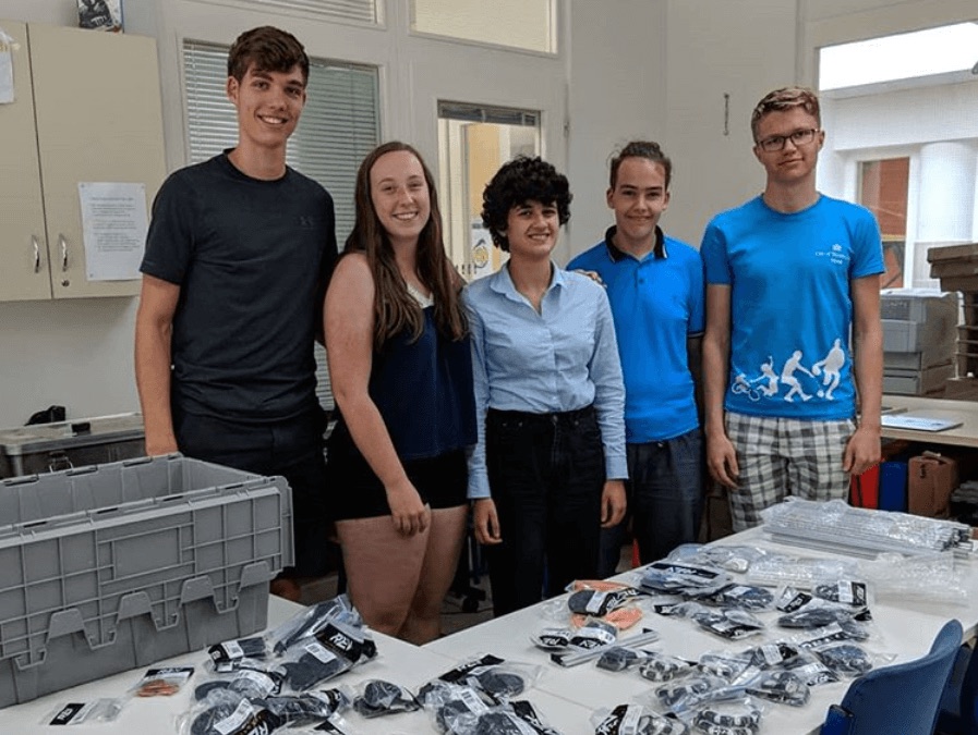 Team Czech Republic 2018 unpacking the FGC kit